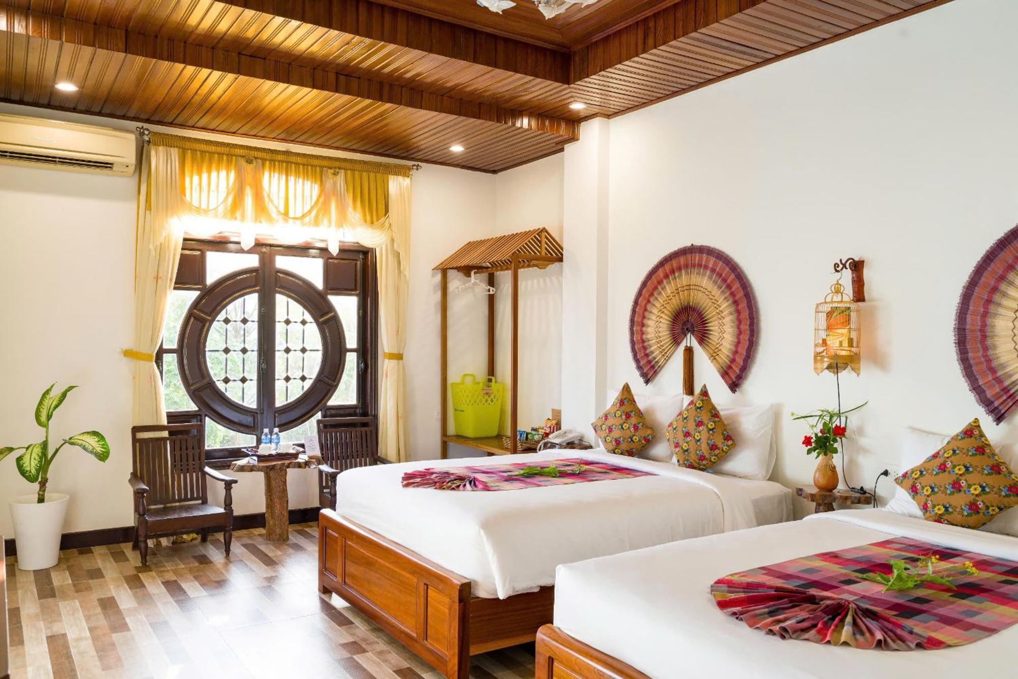 Nipa Riverside Villa Hoi An Exterior photo